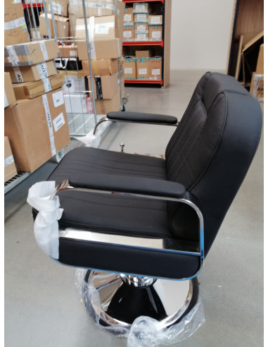 Gabbiano fotel barberski Rufo czarny