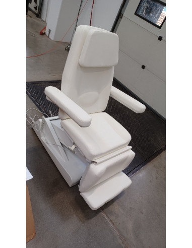 Fotel kosmetyczny podoloogiczny...