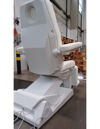 Fotel kosmetyczny podoloogiczny...