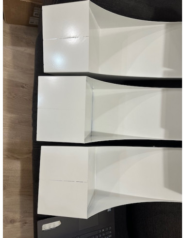 Stolik kosmetyczny pod urządzenie 083