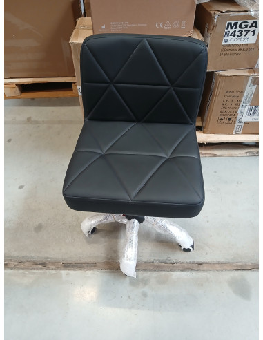 Krzesło kosmetyczne A-529 czarne